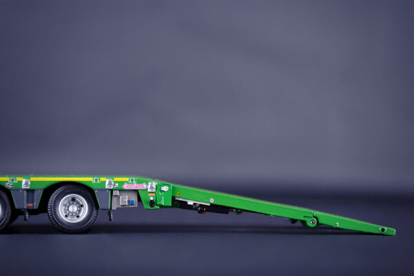 Cadzow - MCOS 4-axle semi-lowloader with Mercedes-Benz Actros 6x4